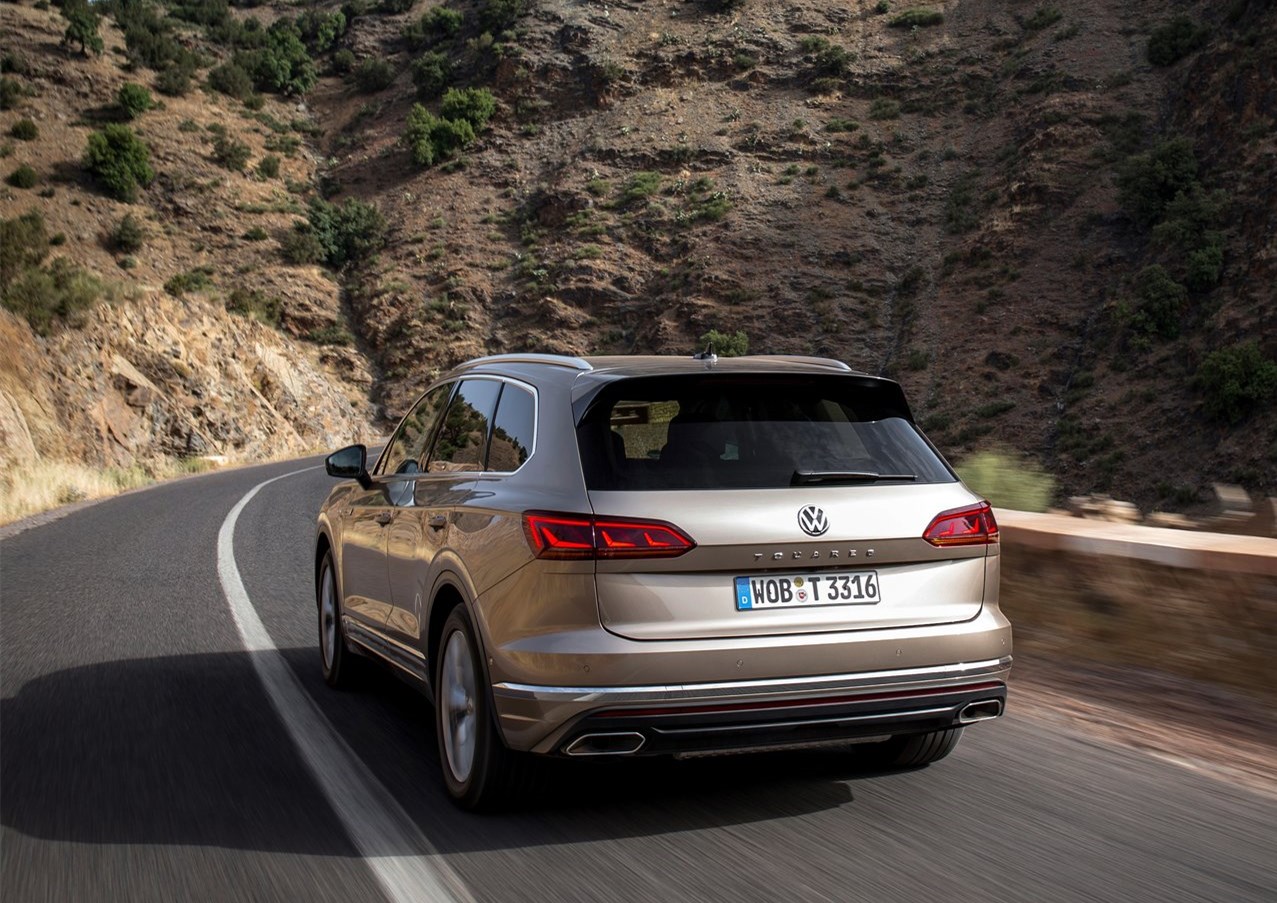 巅峰时配W12，今为销量出2.0T，带托森四驱的途锐还行吗？