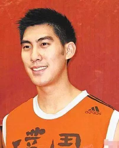 萧亚轩是一个怎样的人呢,萧亚轩有多潇洒