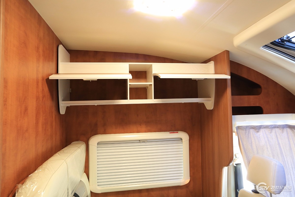 同级别房车谁敢跟它比轻量化！实拍亚特plasy631房车