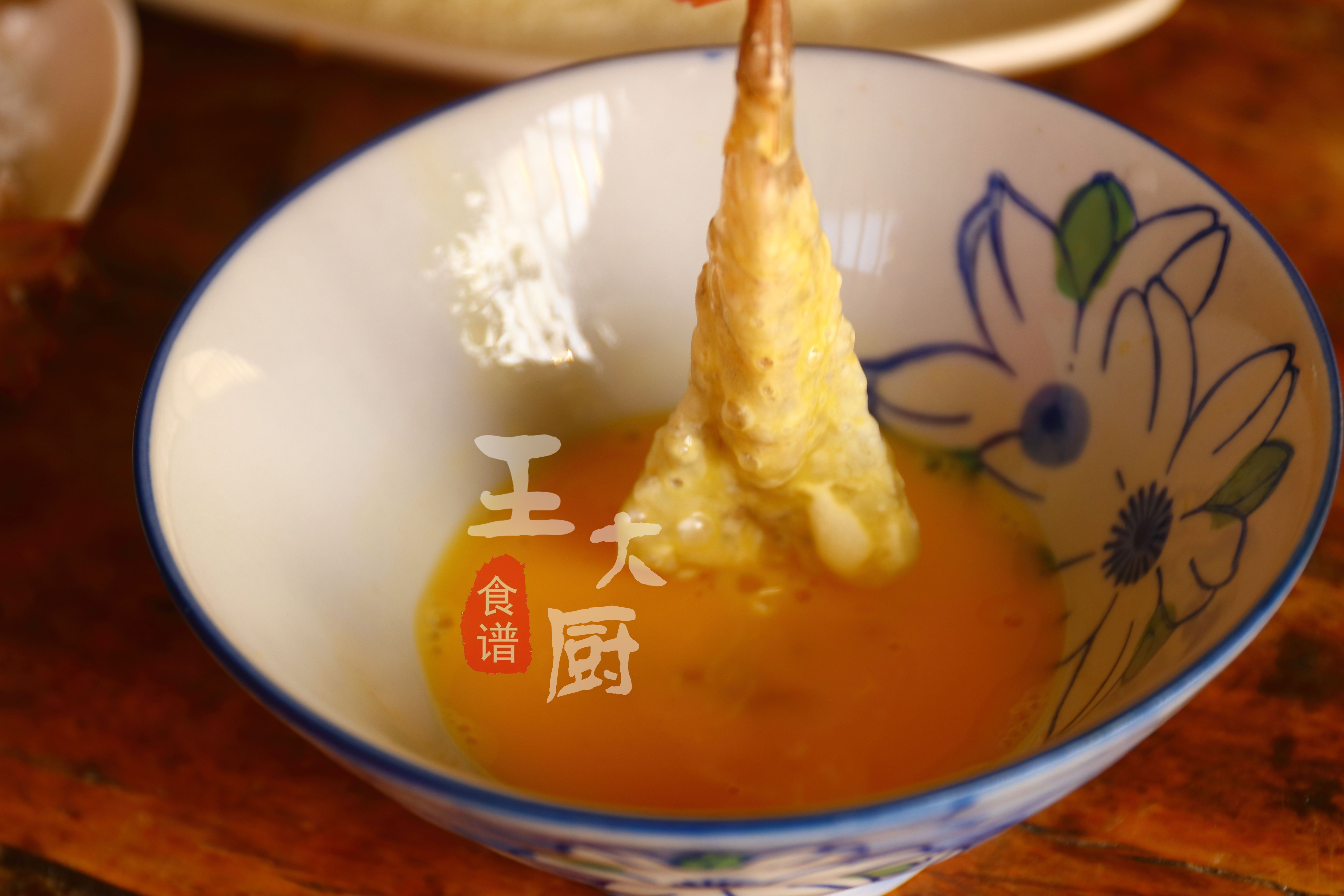 简单好做的面包糠炸虾家常做法,面包糠炸虾正宗做法