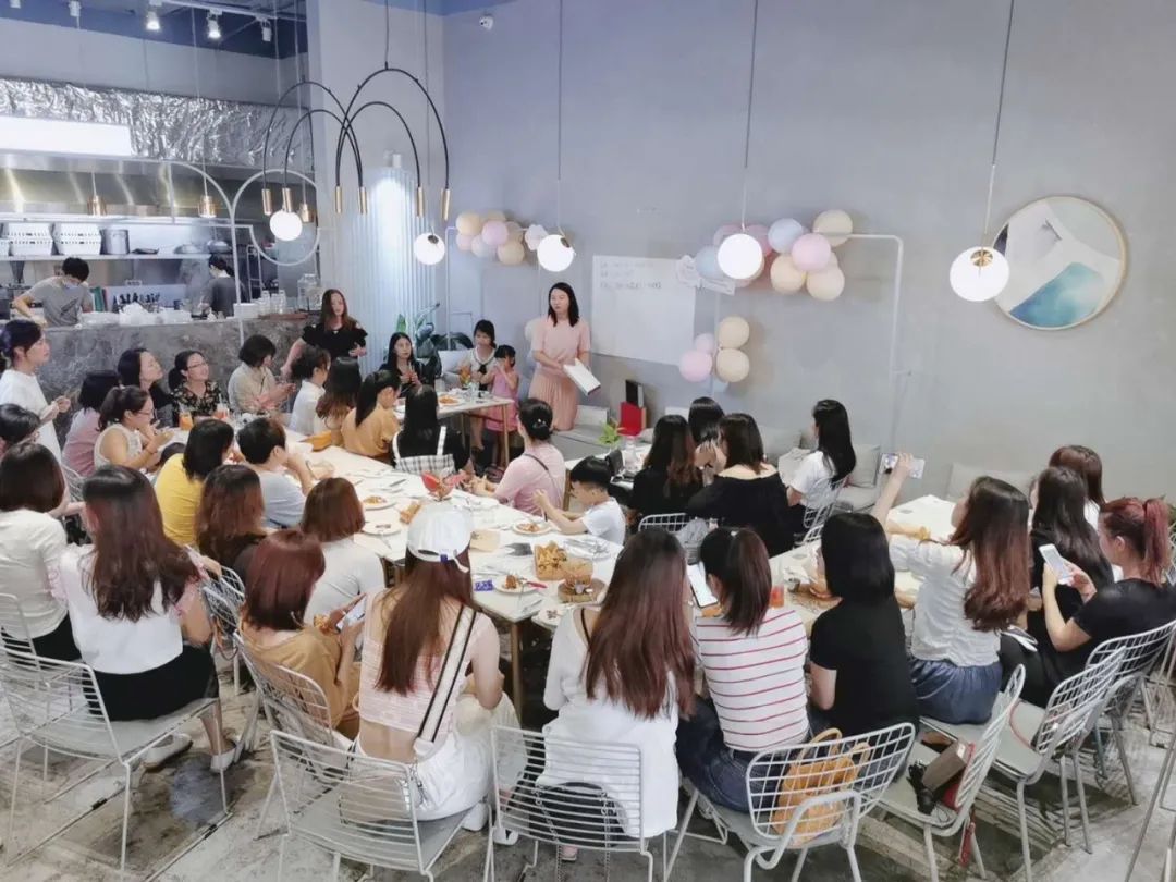 在朋友圈做微商能赚钱吗,朋友圈的微商靠什么赚钱