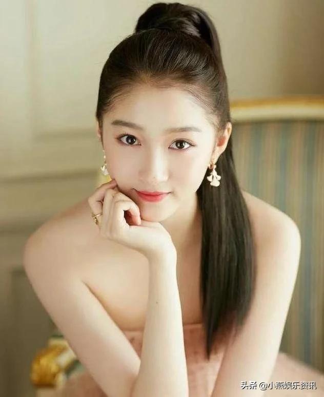 关晓彤同款发型丸子头,关晓彤扎麻花辫同款发型