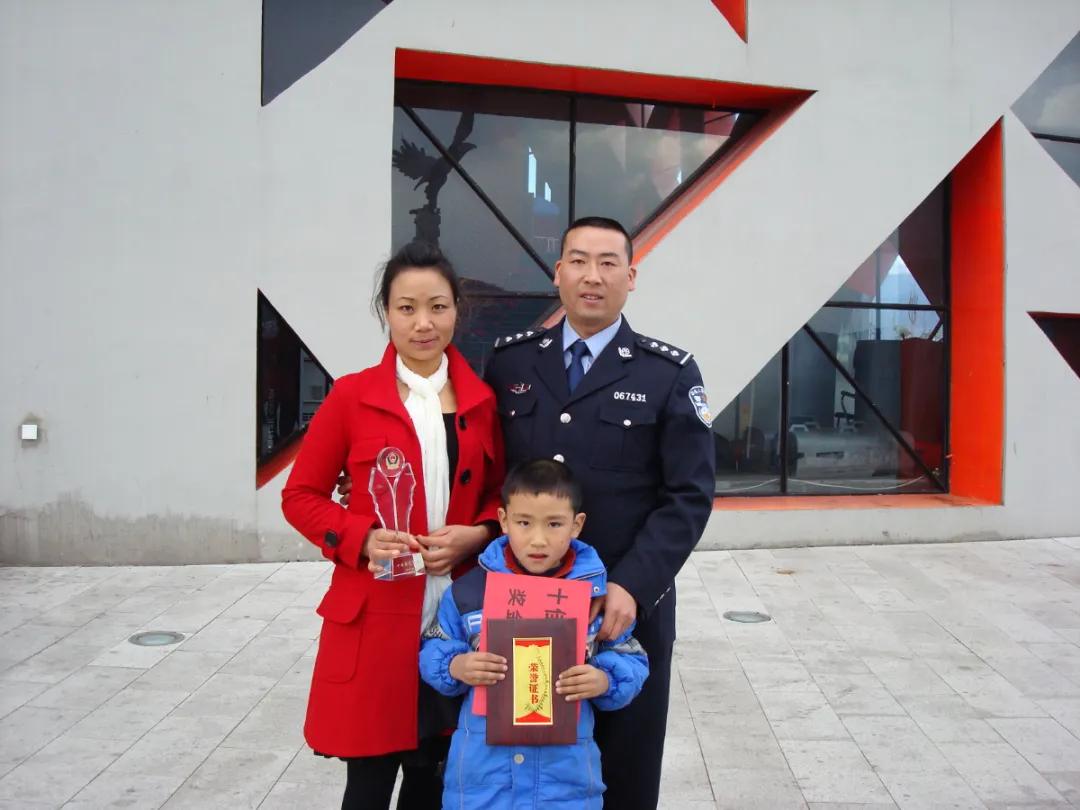 西昌市公安局辅警表彰大会,西昌最美警察