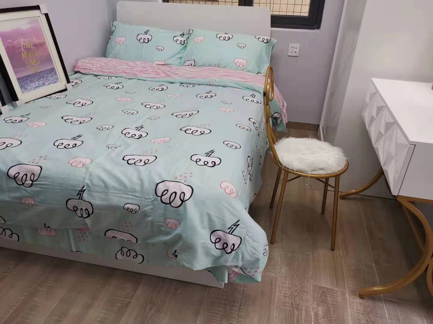 投资客看房产证,投资客