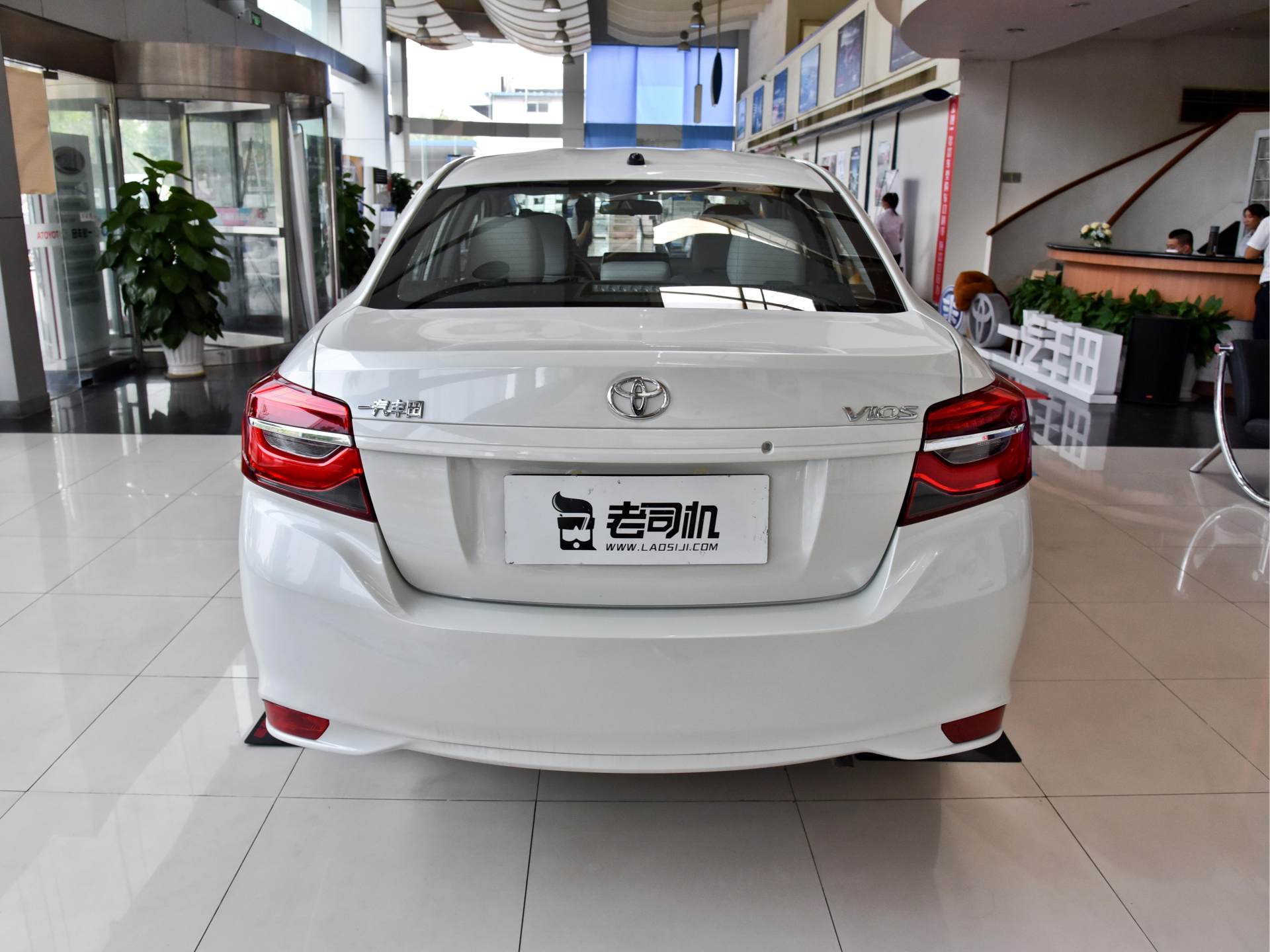 油耗低性价比高的日系车,实用性超强2018款丰田威驰