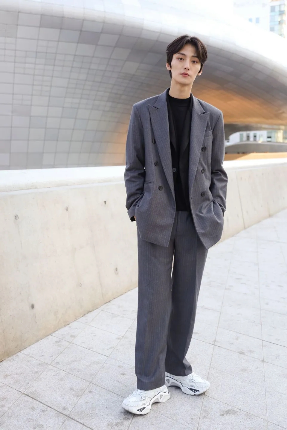 浼戦棽瑗胯濡備綍绌跨殑寰堟疆,瑗胯娼祦绌挎惌oversize