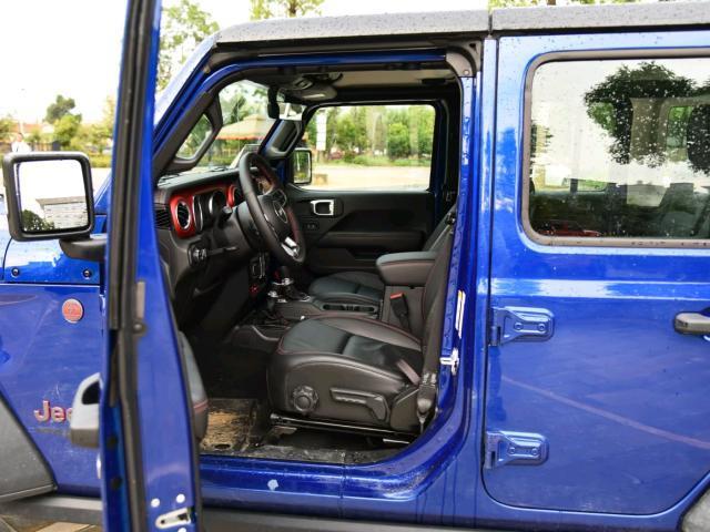 吉普牧马人与丰田普拉多怎么选,牧马人和普拉多2700怎么选