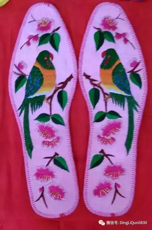 鞋垫上的刺绣艺术欣赏,鞋垫刺绣怎么刺绣熊猫嘴巴