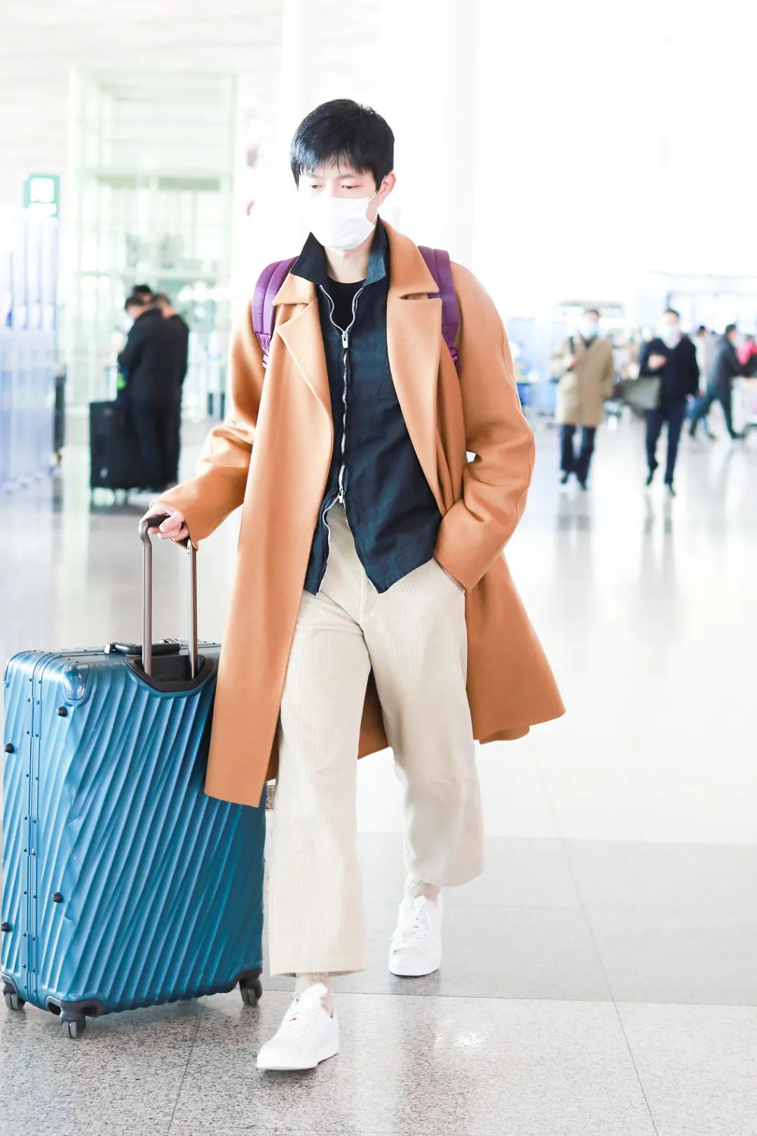 别再说每个男人衣柜里都需要一件风衣了!你们真的会搭配吗?