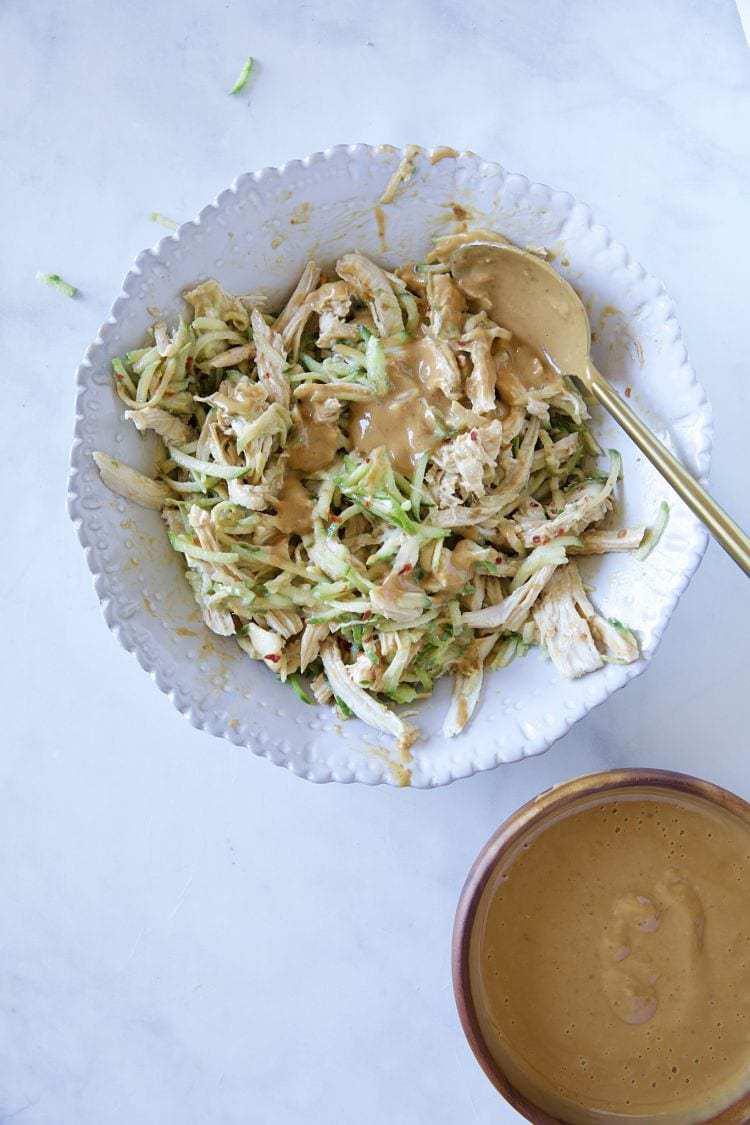 凉拌鸡丝的正确做法,怎么凉拌鸡丝好吃又嫩