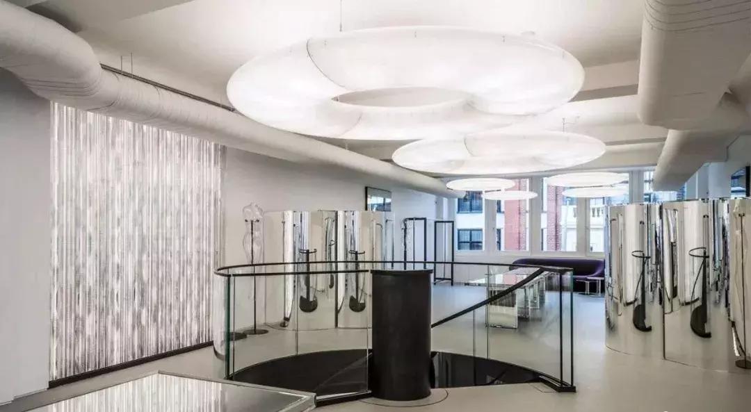 世界最奢华金色楼梯扶手,最奢侈旋转楼梯