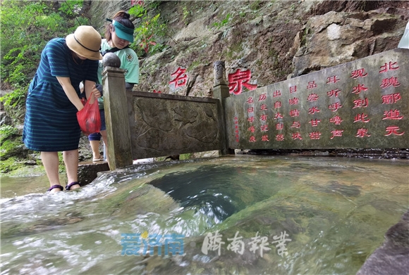 济南“响呼噜泉”开泉了，“鼾声”如雷