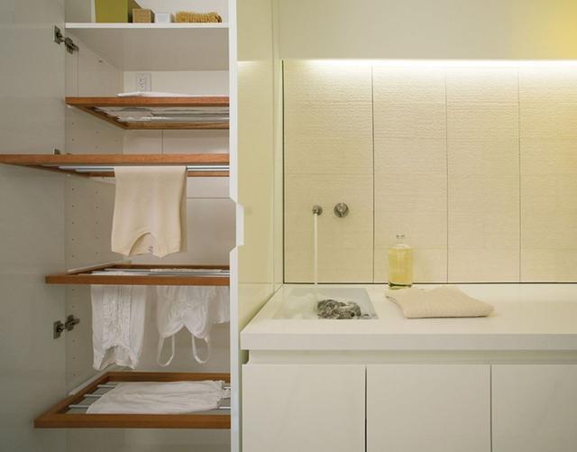 生活阳台晾衣服如何避免尴尬,除了阳台还可以在哪晒衣服