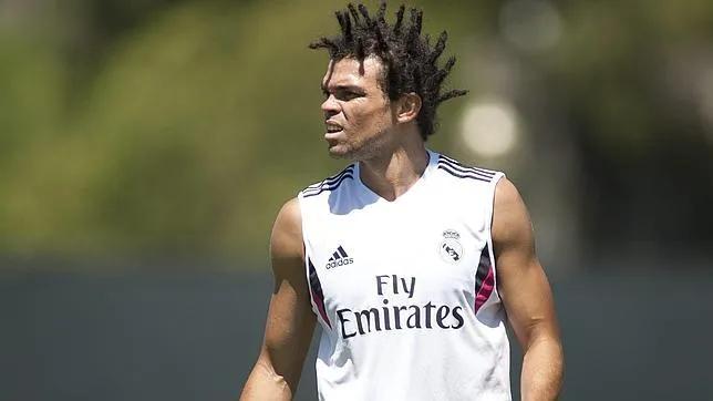 足球运动员都留什么发型,足球员发型最丑的