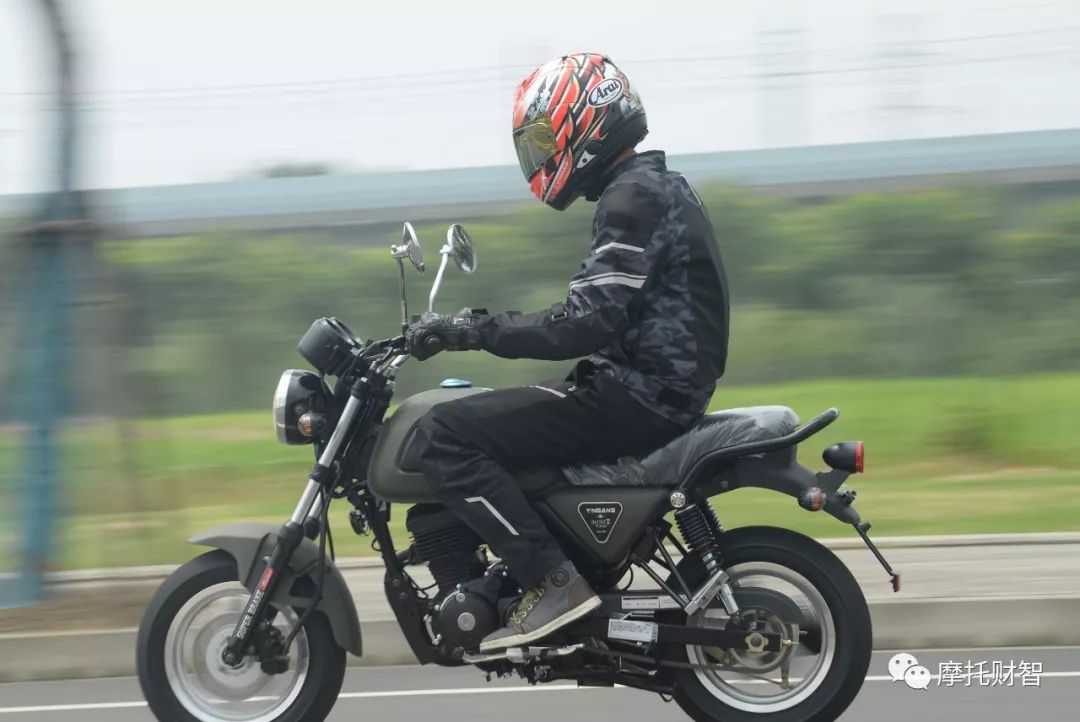 银钢mini二代上路测试,银钢mini2代全新车