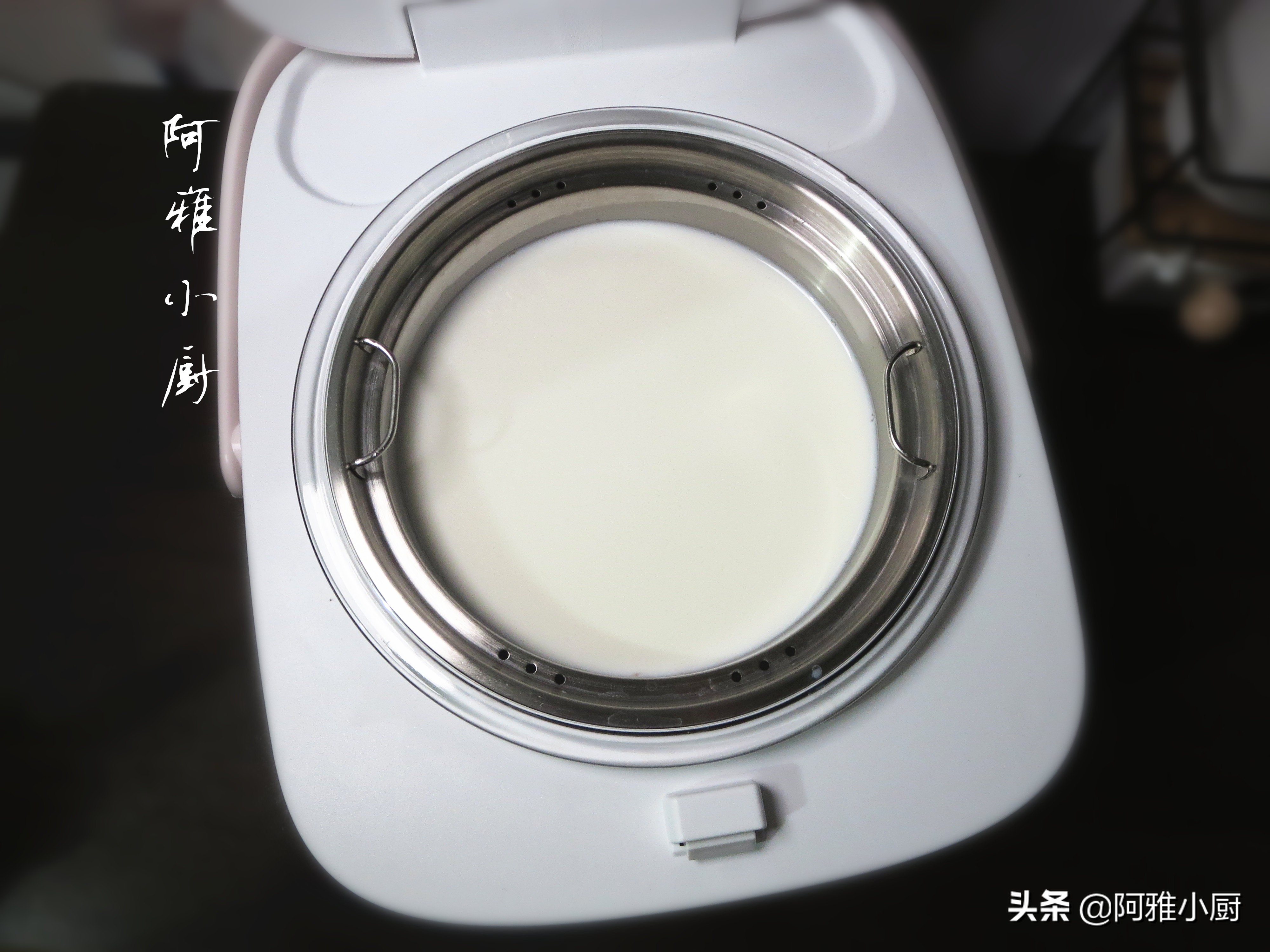 电饭锅做酸奶最简单方法,电饭锅做酸奶制作方法及步骤如下