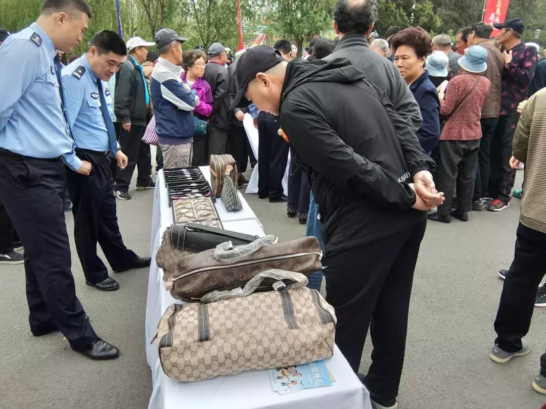 现场曝光！这些“名牌”全是假货！