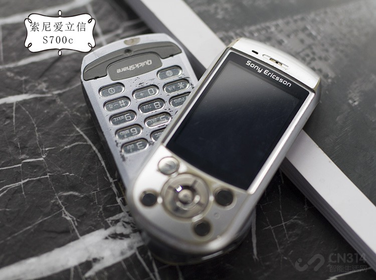 曾带詹姆斯·邦德驰骋沙场当年你是否渴望得到一款索尼爱立信?