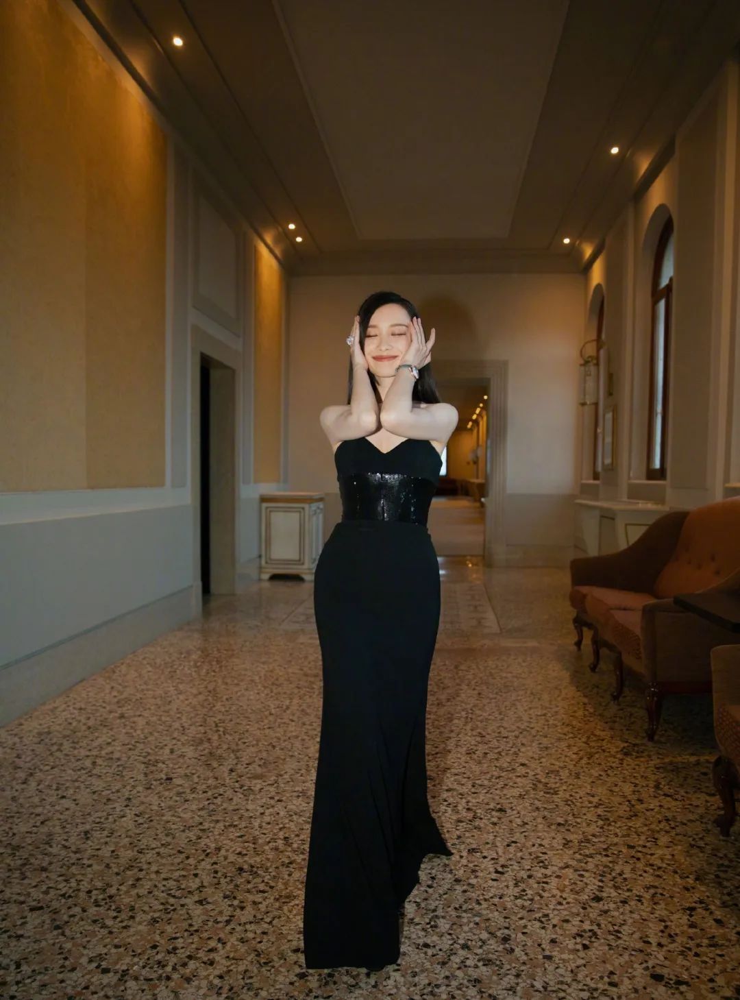 所有女生！帮你扒了10位女明星的*服私**，520照着穿就对啦