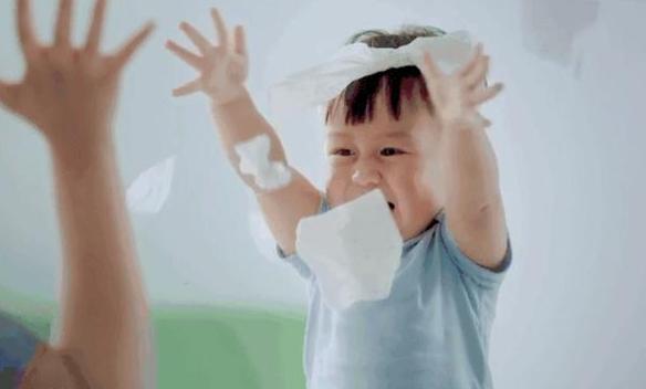 宝宝用湿巾纸擦屁股好不好,新手爸妈给宝宝擦屁股