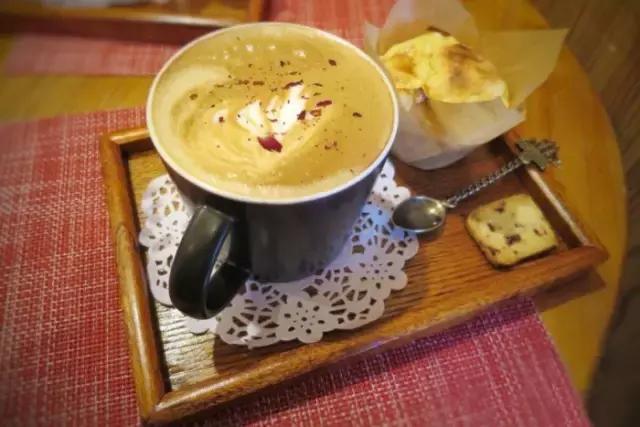 你好，让我们在东山的洋房街道来场不期而遇的邂逅