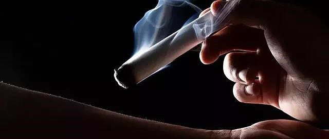 艾灸只灸一侧还是对称灸,艾灸一定需要推拿经络吗