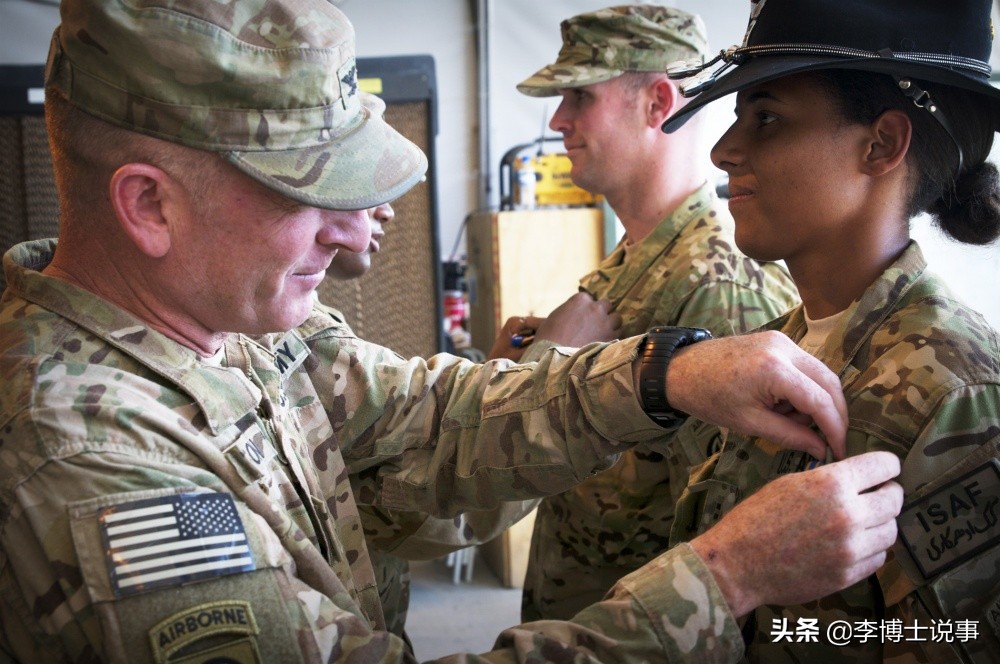 士官享受将军待遇？聊聊美军的“专业技术士官”！