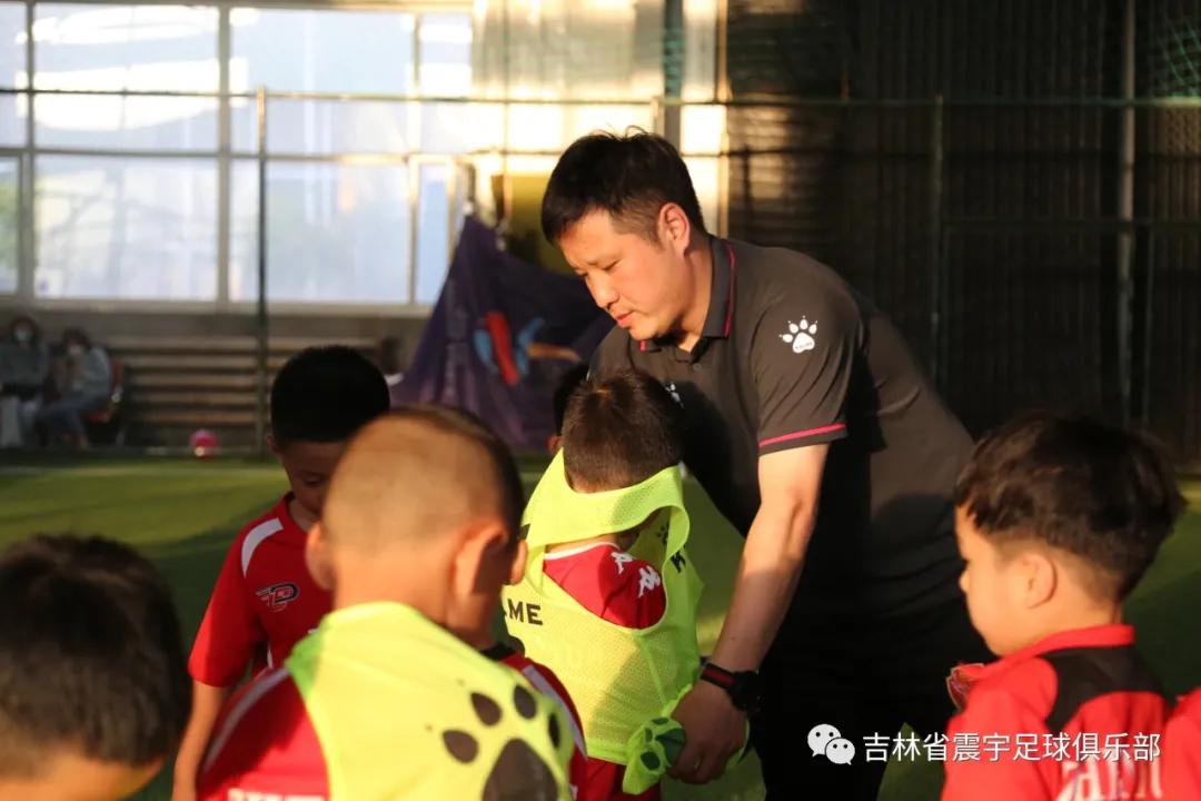 快乐童年足球队,快乐童年足球