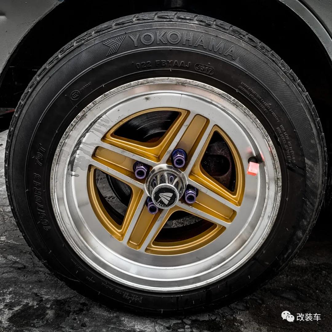 这动手能力也太强了！车友纯手工打造纯粹JDM小货车