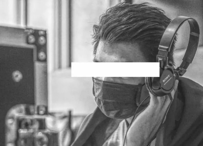 “我，4000万院线电影总导演，入围戛纳，如今在卖火锅底料！”