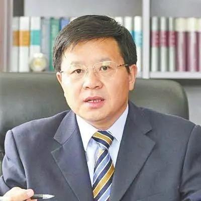 纽科伦新乡起重是卫华集团的吗,河南卫华集团最大起重机