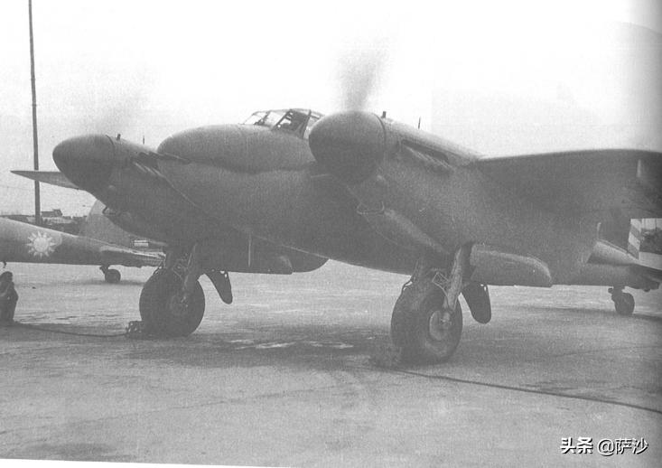 折中国战斗机,折翼战鹰战斗机