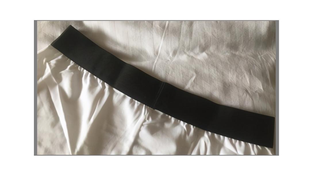 优衣库air高弹力束脚裤,优衣库airism怎么有两种领口