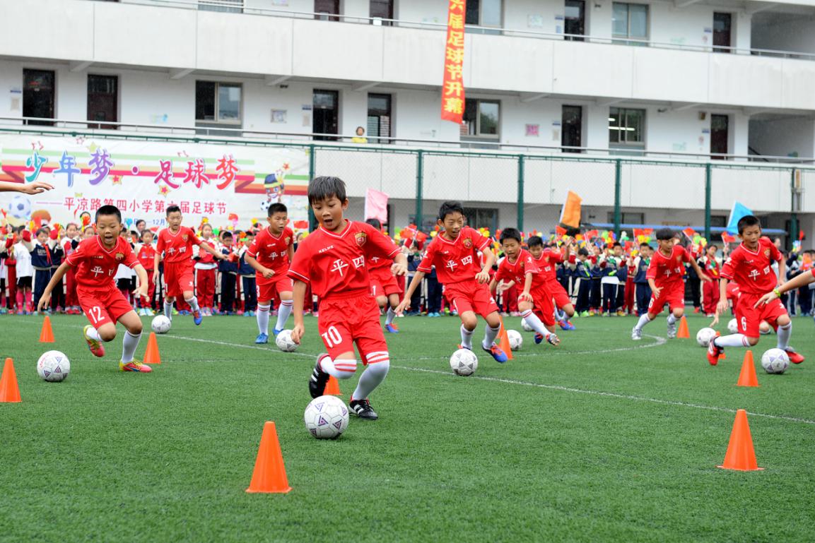 一只足球,一只足球走天下