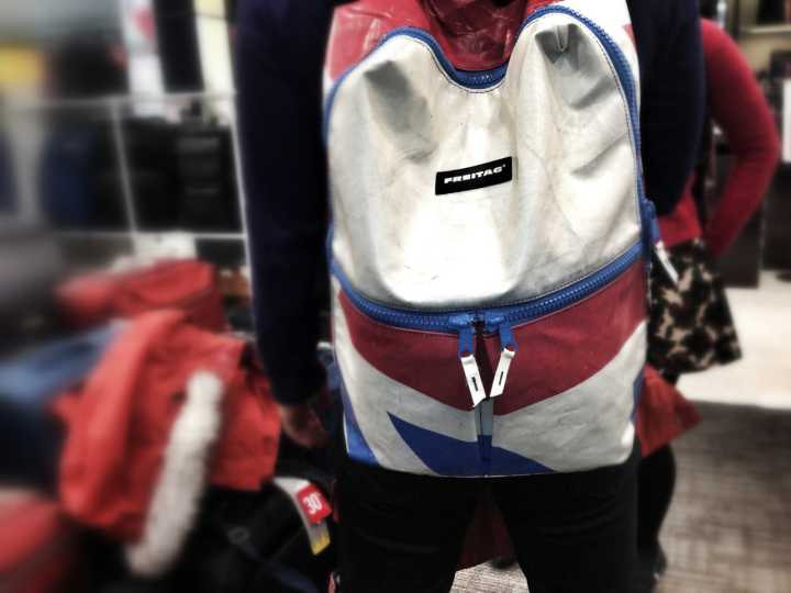 开学季买什么样双肩包,平价大容量不是开学背的双肩包