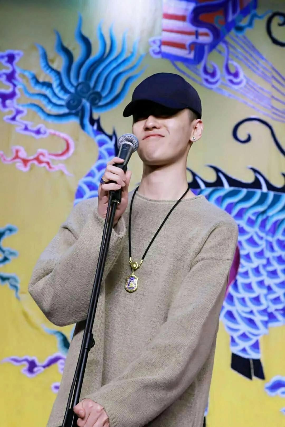 张云雷换了发型才火的,张云雷不忍直视自己的发型