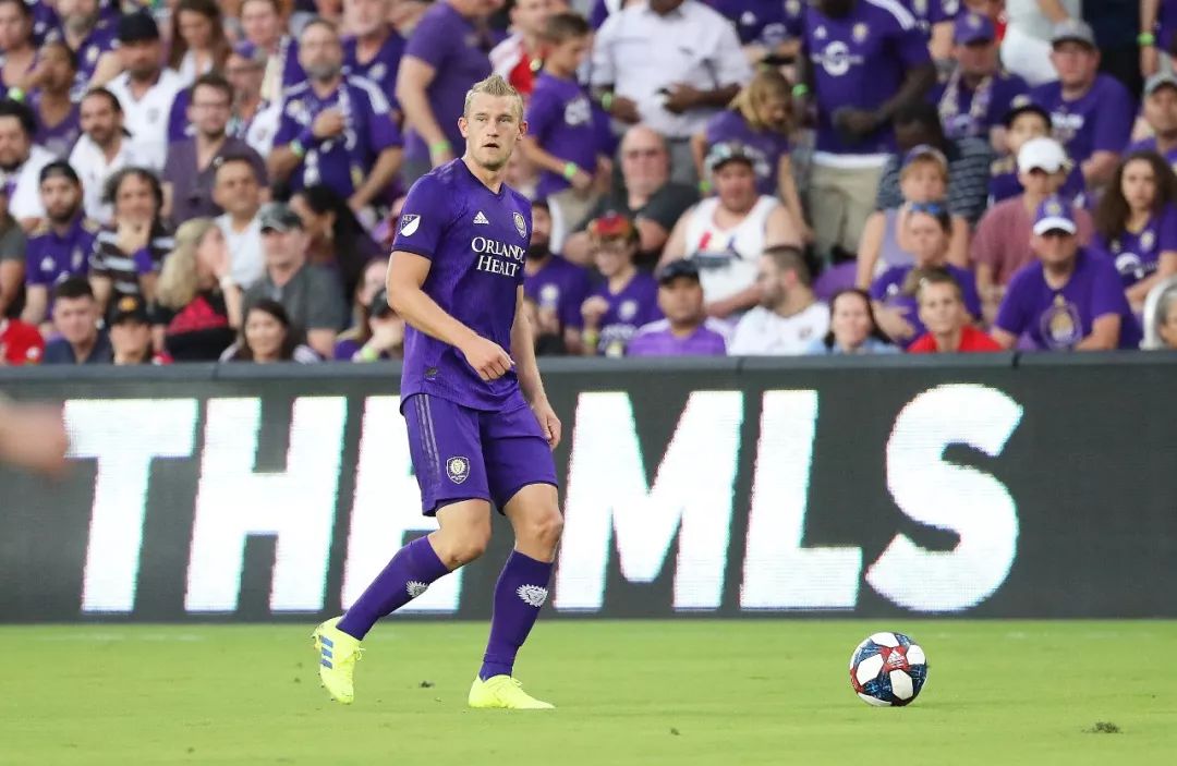 美媒评选十大最被高估的球员,美媒评十大低估球员本赛季