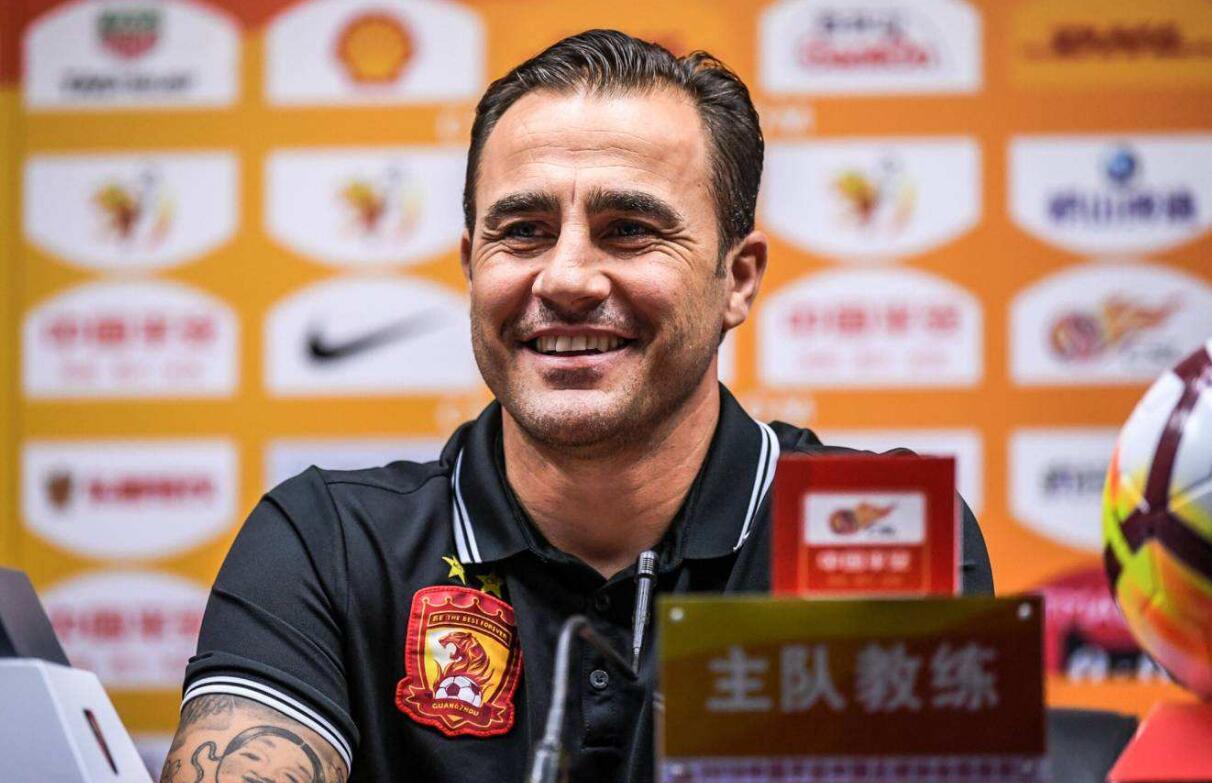 李铁卡纳瓦罗,李铁卡纳瓦罗郑智