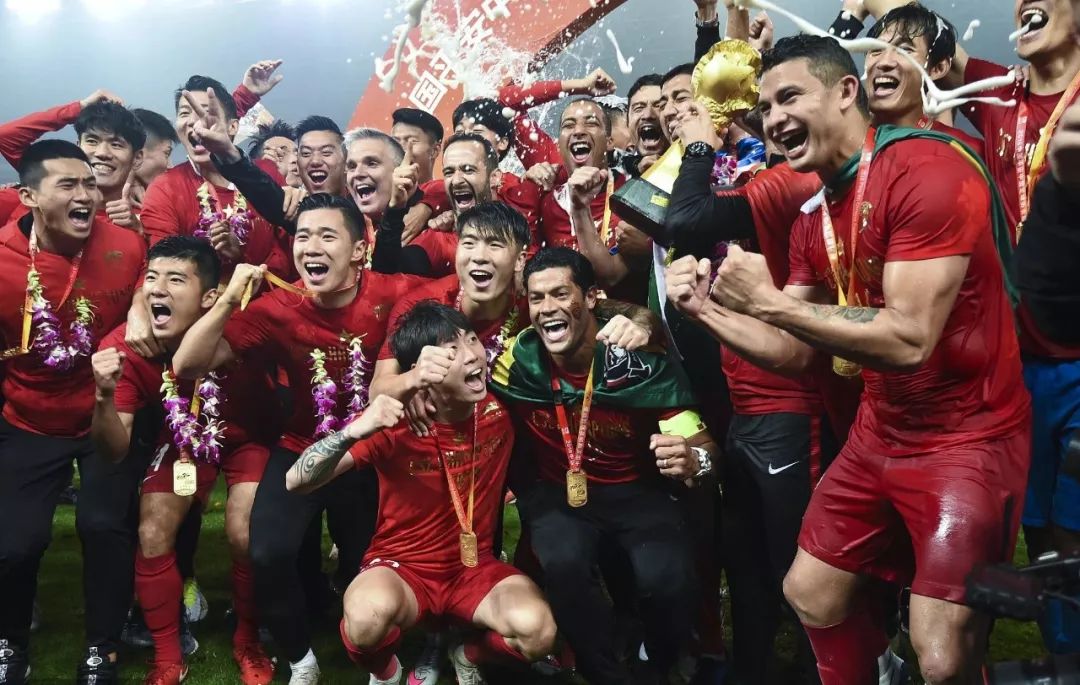 十一年万人体育场，武磊和徐根宝走了，留下的将是什么？