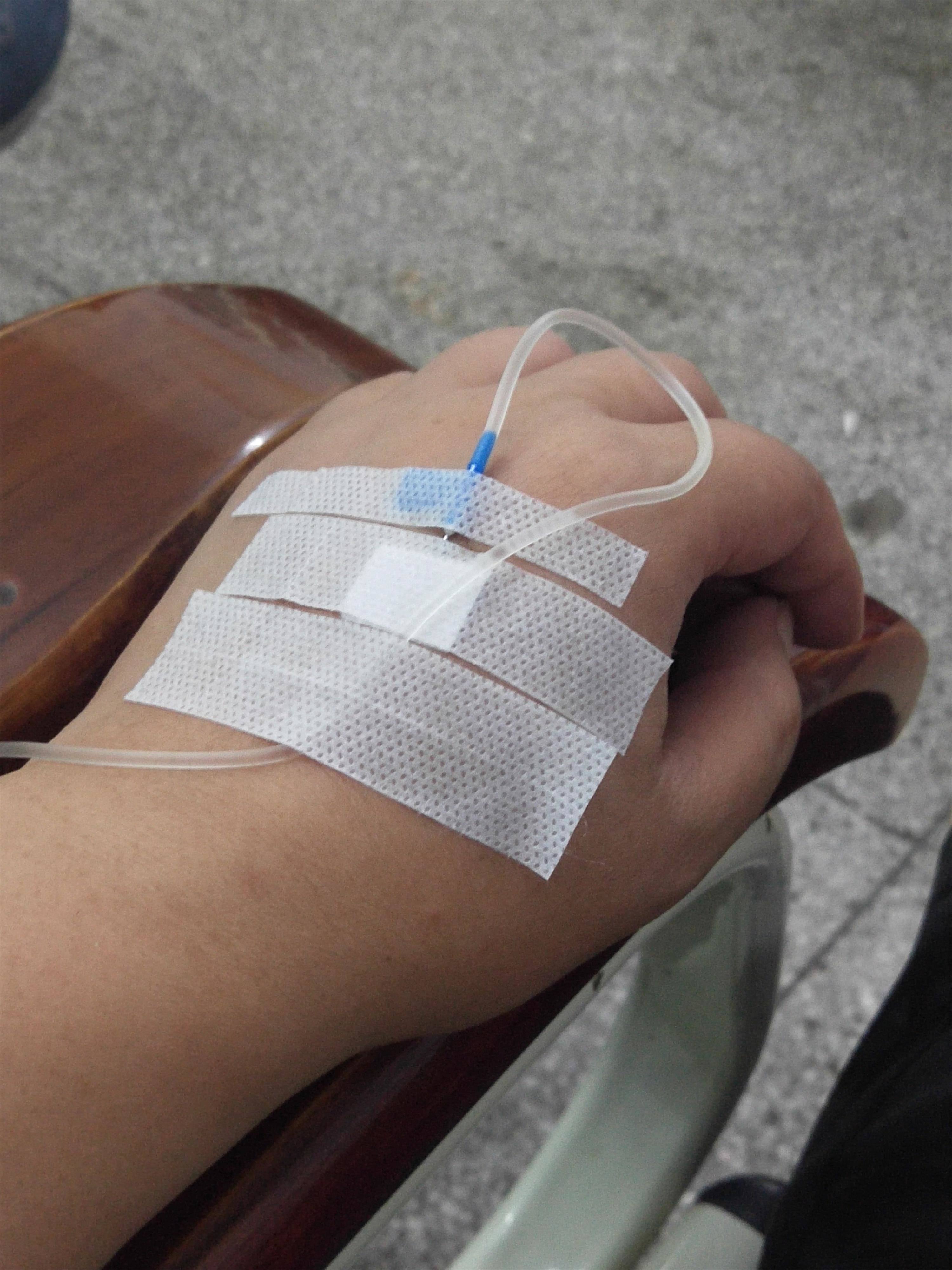 桂林全州县宣传干部王滋创抱病工作，累到昏迷