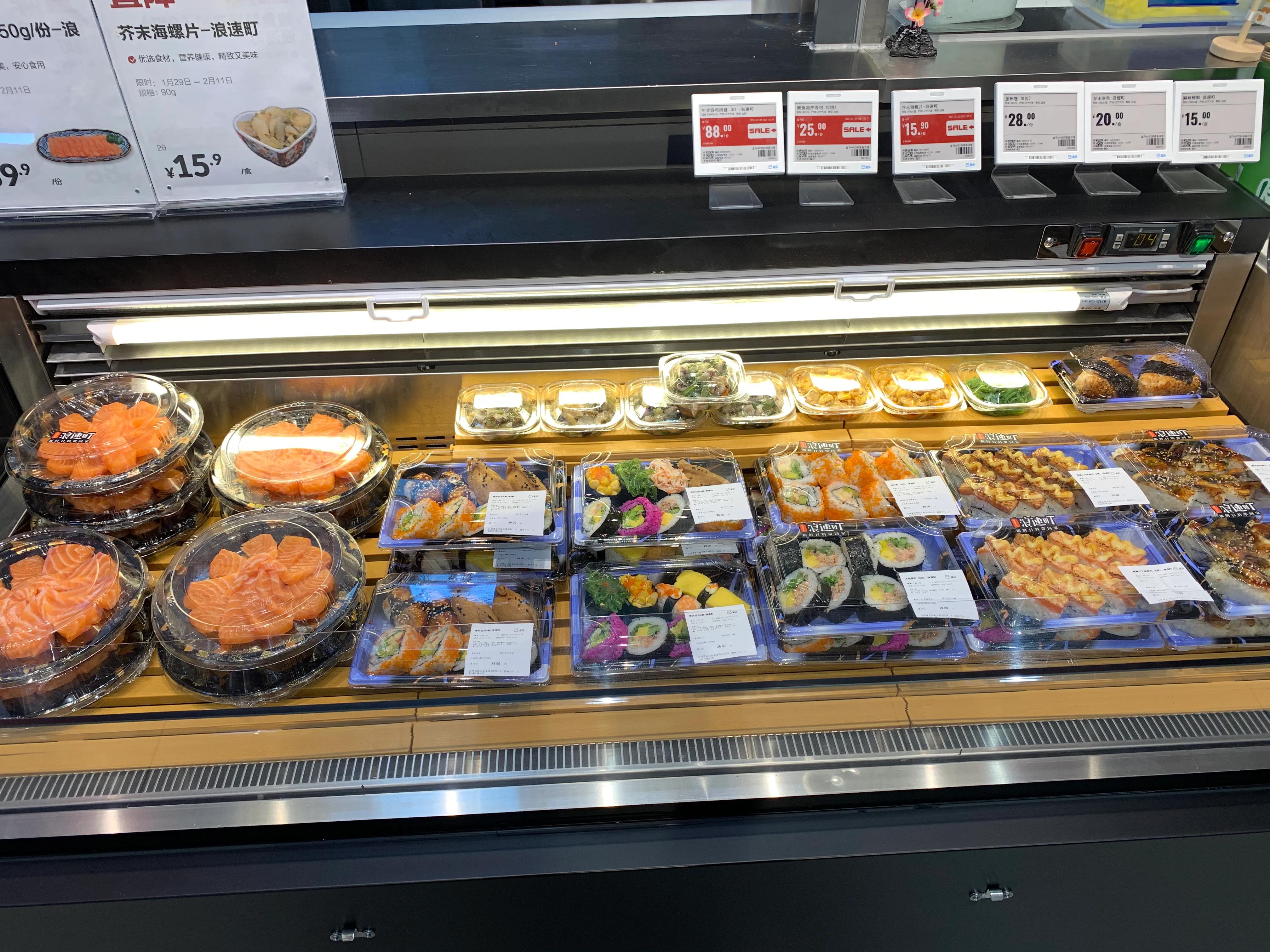 家里有个自私自利的父亲怎么办,兄长自私自利弟弟还要尊重他吗