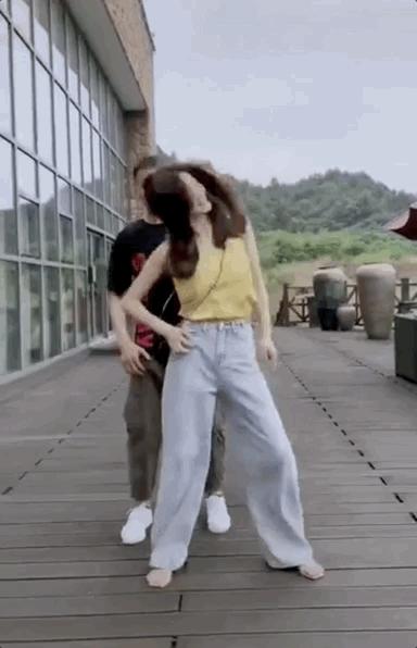 从美食博主到生活博主,百万粉丝的美食博主年收入