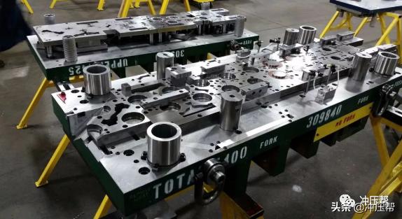 冲压模具设计入门40课,鱼眼端子冲压模具设计