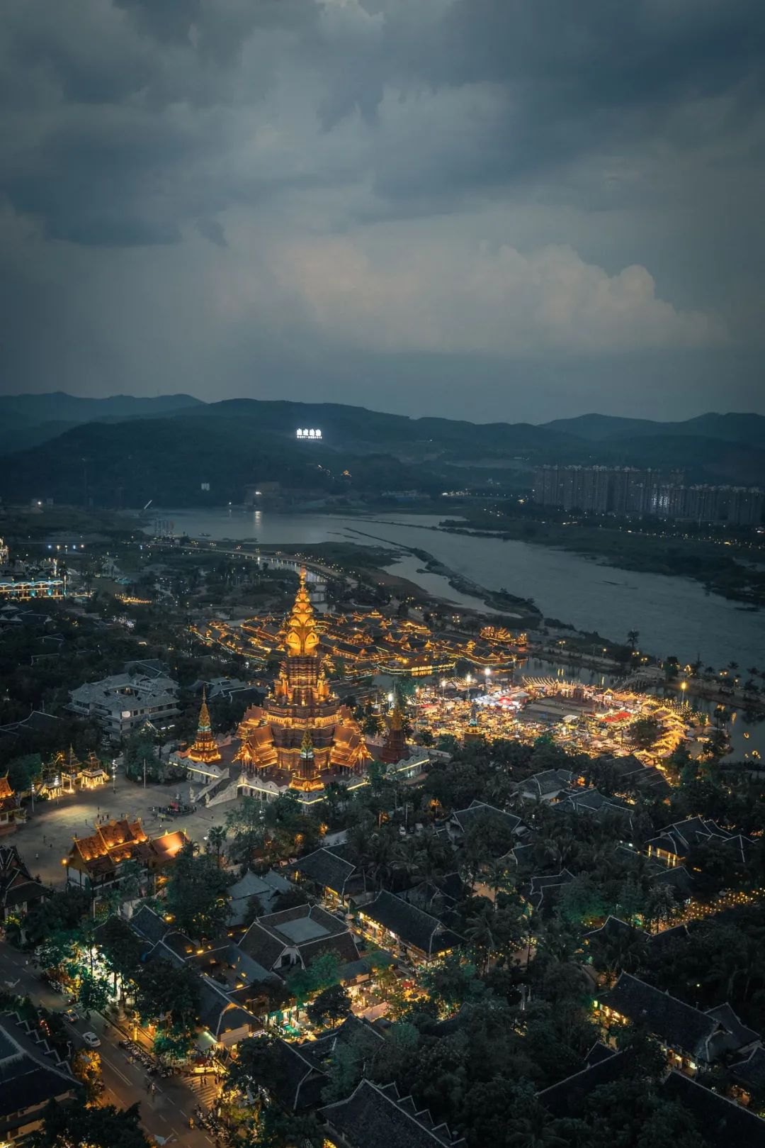 云南抚仙湖绝美风景,云南人少地方美