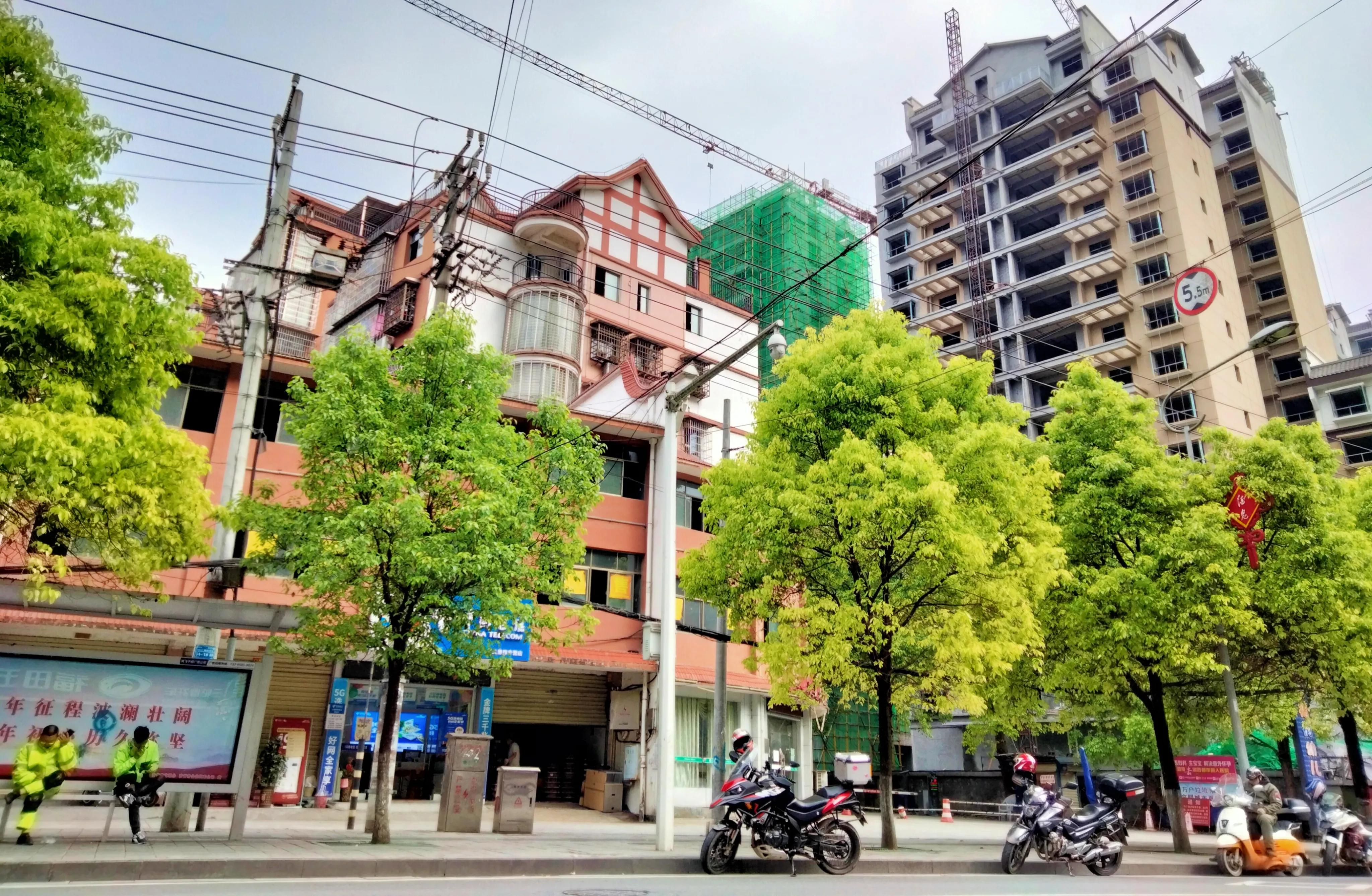 运动老乡（69）五人摩途挂壁公路历奇境