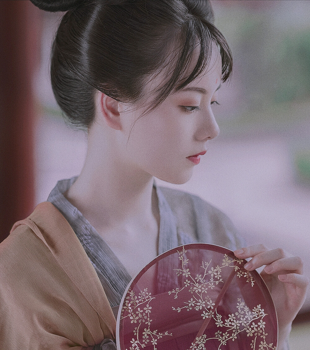 罗隐诗句,罗隐写蜂这首诗的背景