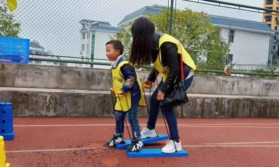 幼儿园秋季运动会的建议,秋季运动会幼儿园游戏形式