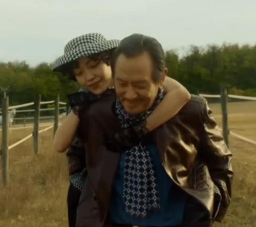 张震爸爸年轻的时候照片 (香港演员张震他爸)