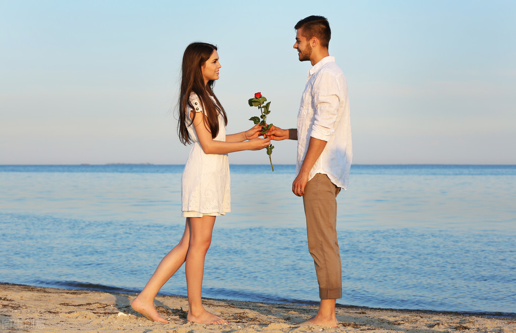 男友对前女友念念不忘的表现,男友对故去的爱人念念不忘怎么办