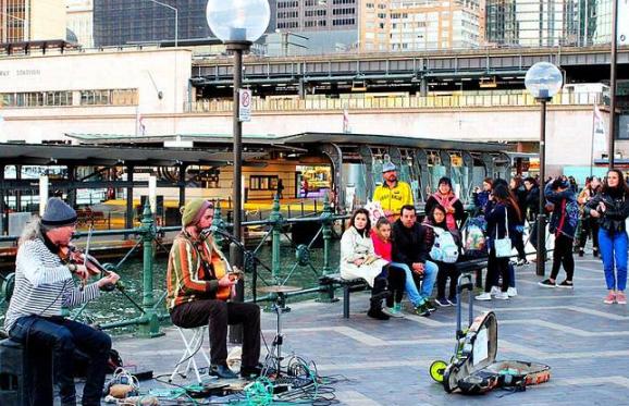 澳洲最大华人物流破产，大批华人代购者倾家荡产，货物不见踪影